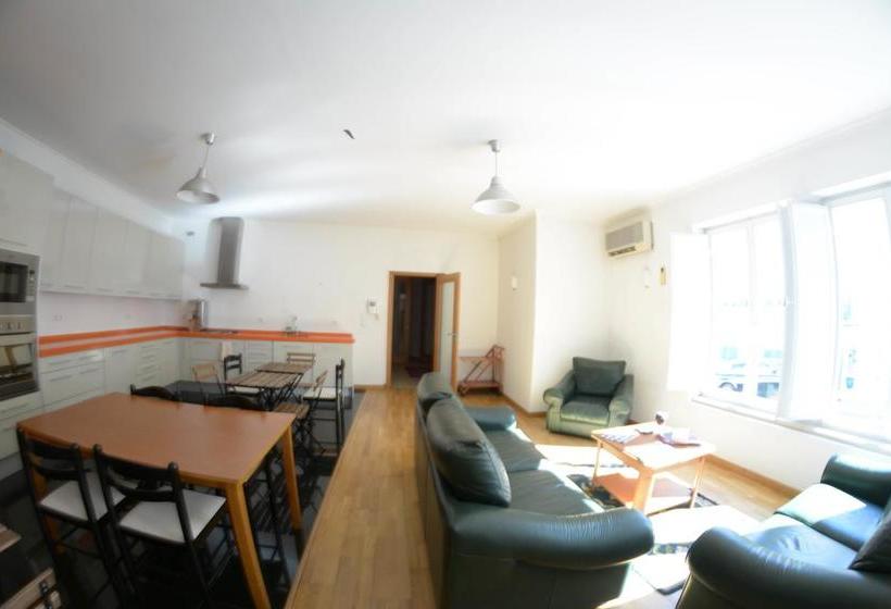 Fado Bed & Breakfast   Santos