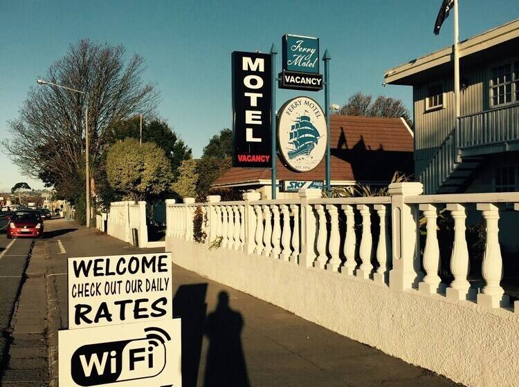 Ferry Motel
