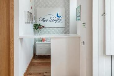 هاستل R3 Service Five Senses In Coimbra