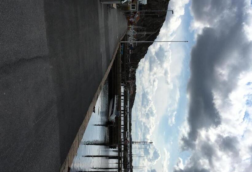 Grebbestads Vandrarhem