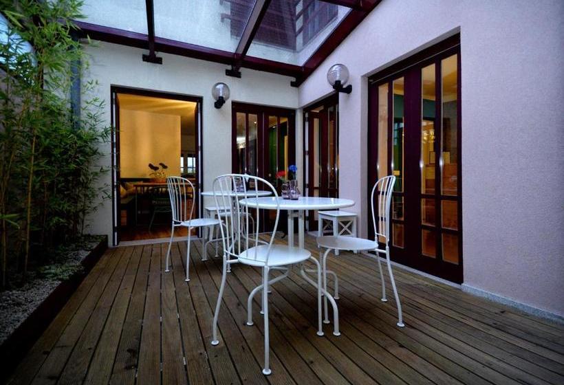 Guimaraesliving   Hostel & Adventure