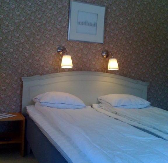 Hajstorp Slusscafé & Vandrarhem