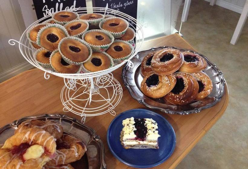 Hajstorp Slusscafé & Vandrarhem