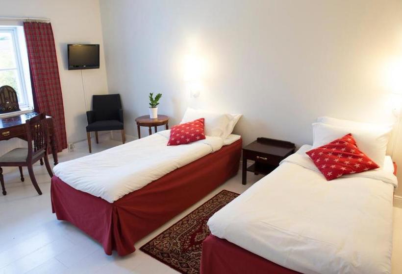 ホテル 32 Rum & Kök