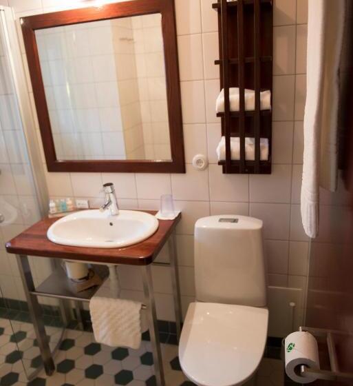 ホテル 32 Rum & Kök