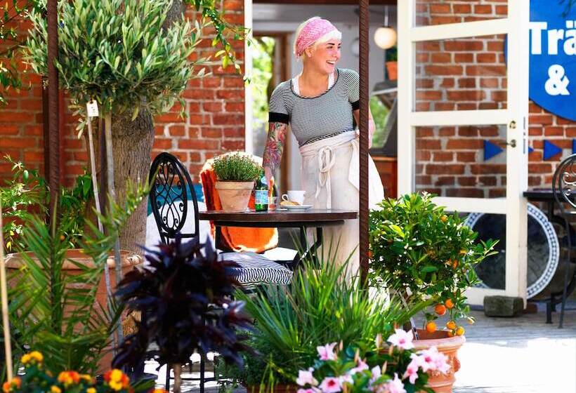 ホテル Gårdens & Apotekarns B&b