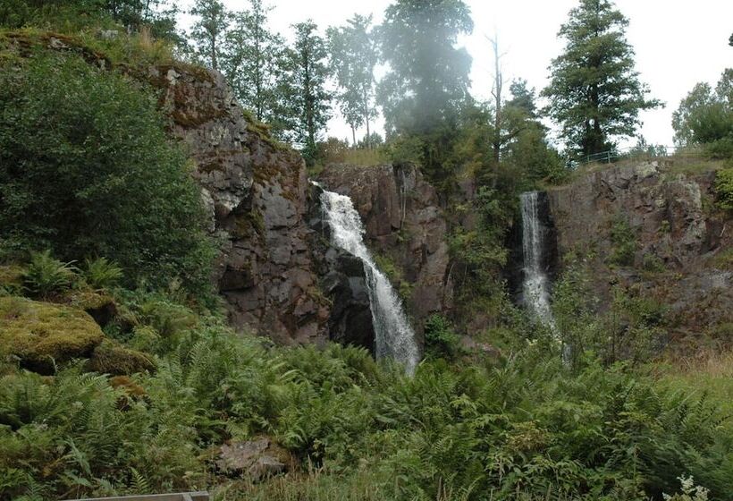 בית מלון כפרי Brovillan