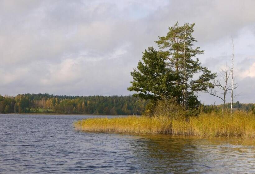 בית מלון כפרי Brovillan