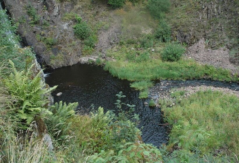 בית מלון כפרי Brovillan