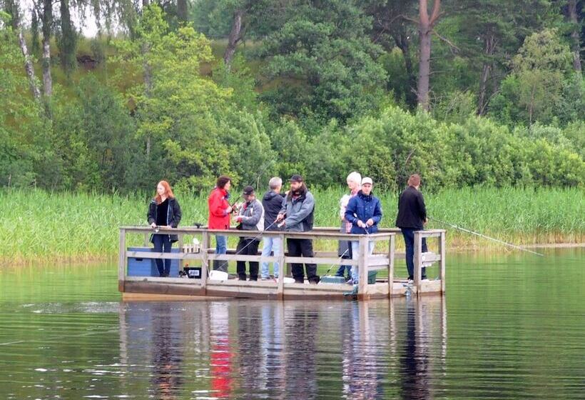 בית מלון כפרי Brovillan