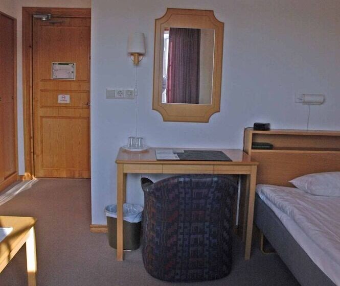 בית מלון כפרי Brovillan