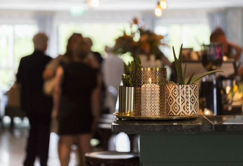 ホテル Fågelbrohus