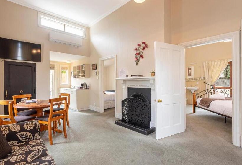 בית מלון כפרי Historic Shipping Office   Akaroa