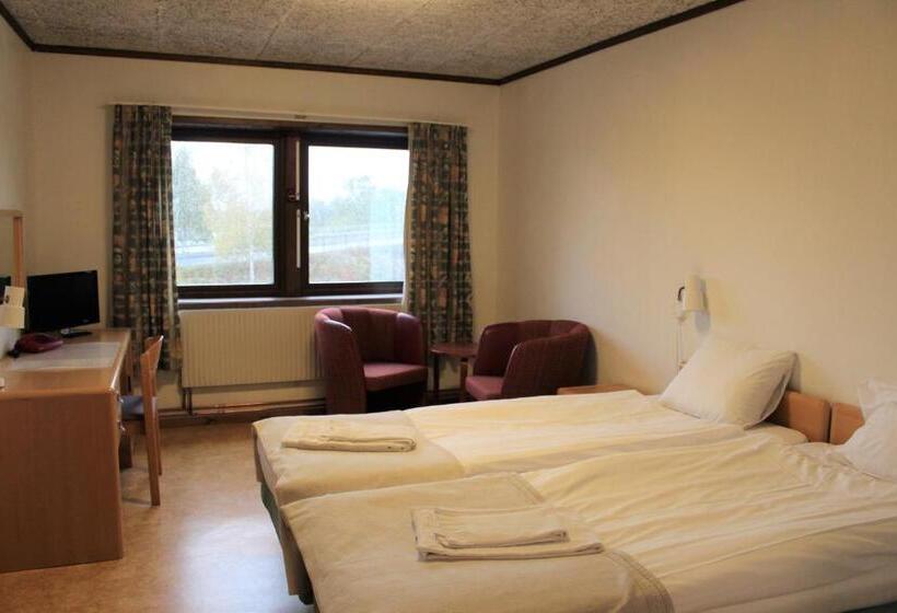 בית מלון כפרי L Amigo