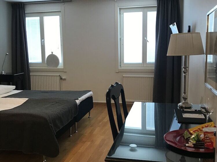 בית מלון כפרי L Gustaf