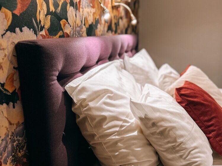 בית מלון כפרי L Ronja