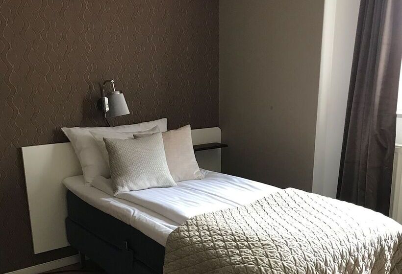 בית מלון כפרי L Ronja