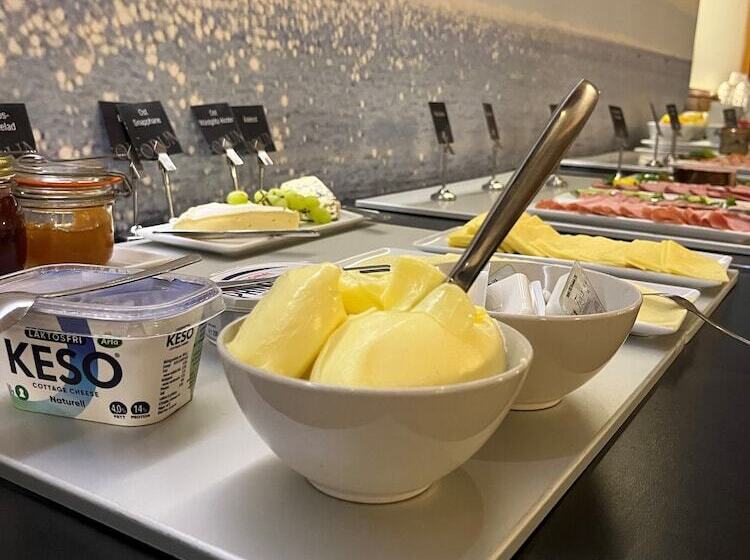 فندق L Rum Oscar