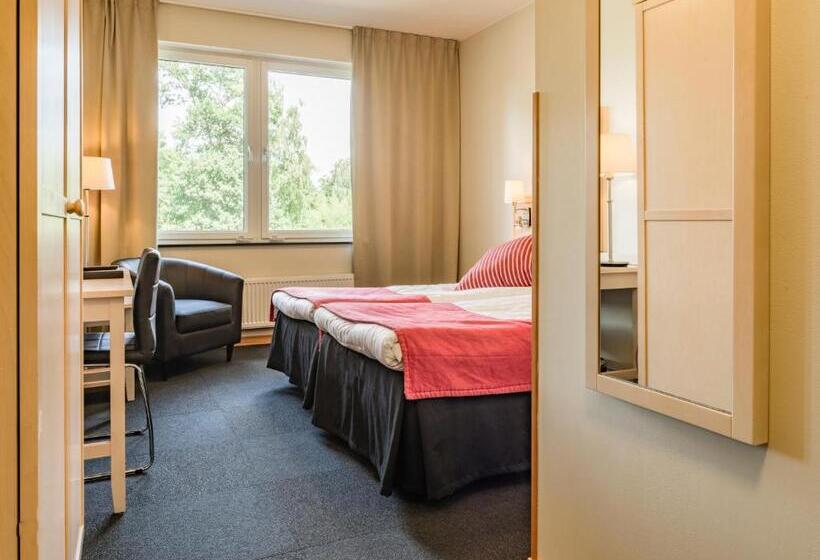 Отель Ringsjãƒæ’ã‚â¶strand