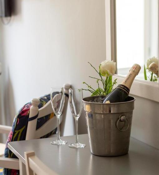 בית מלון כפרי Skeviks Gård