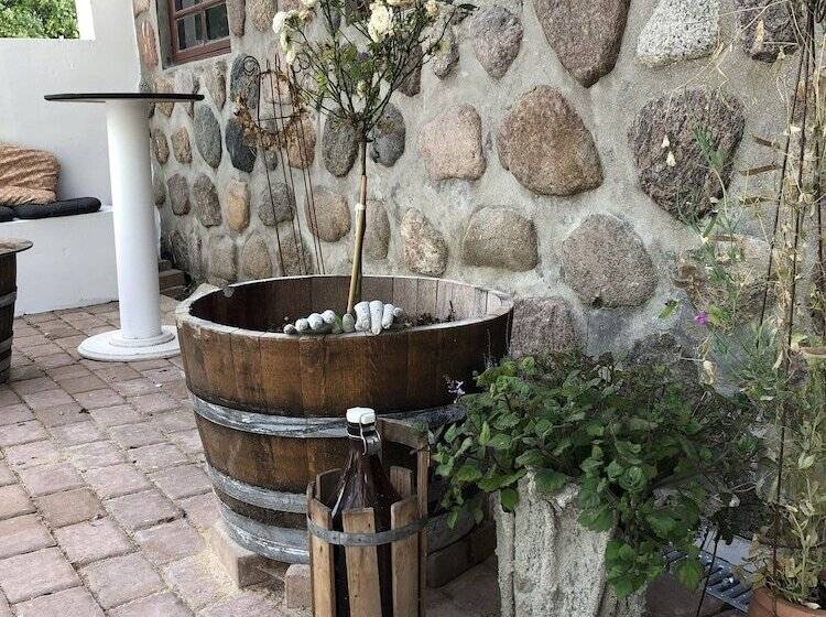 Отель Skivarps Gästgivaregård