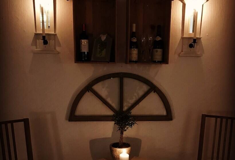 Отель Skivarps Gästgivaregård