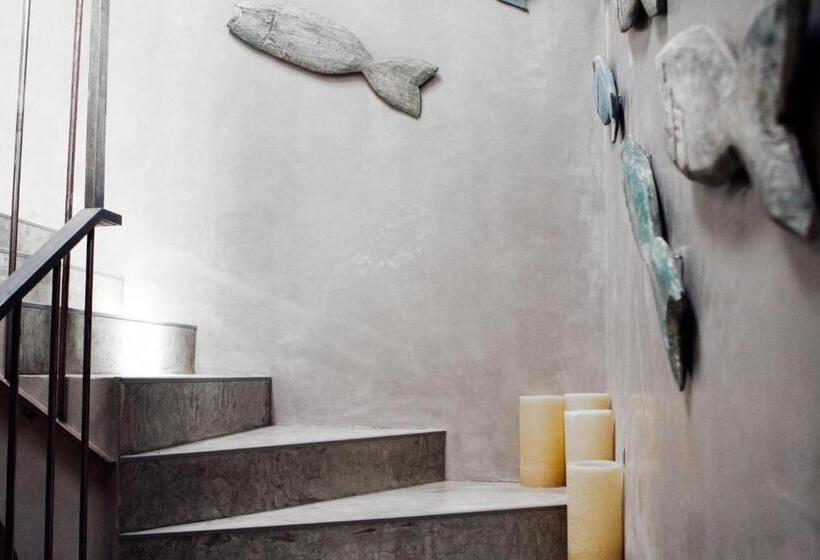 酒店 Surfers Lodge Peniche