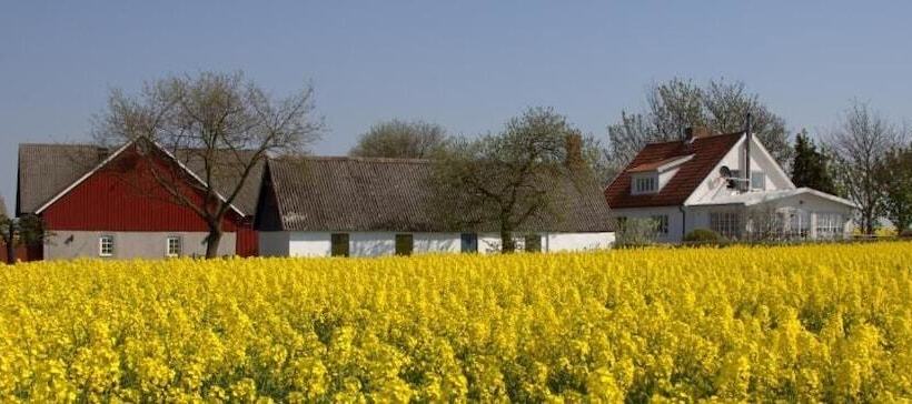 Отель Sydkustens At Lillehem