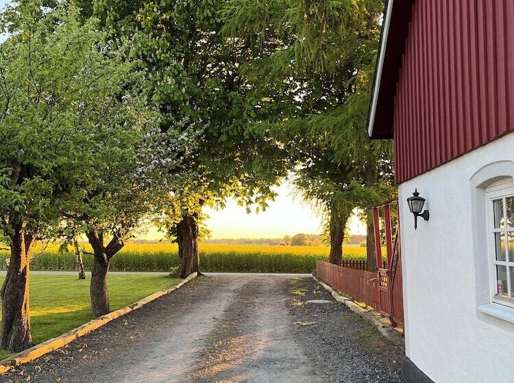 Отель Sydkustens At Lillehem