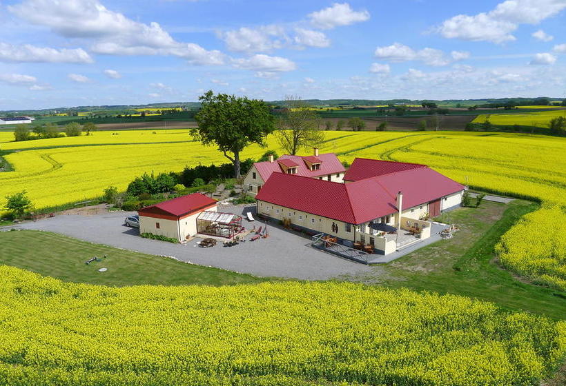 Hylteberga Gård Bed & Breakfast