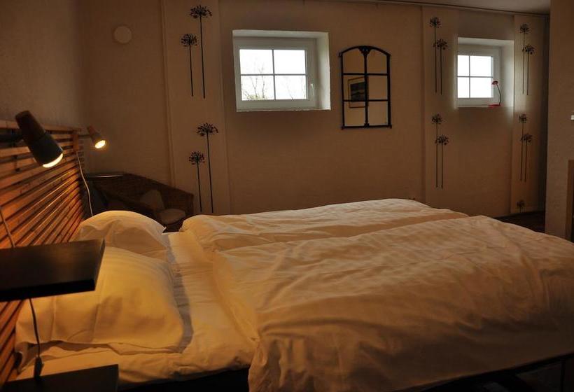 Hylteberga Gård Bed & Breakfast