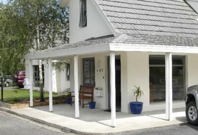 Kapiti Lindale Motel And Conference Centre