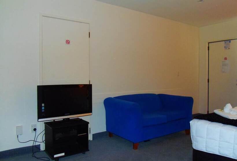 Kapiti Lindale Motel And Conference Centre