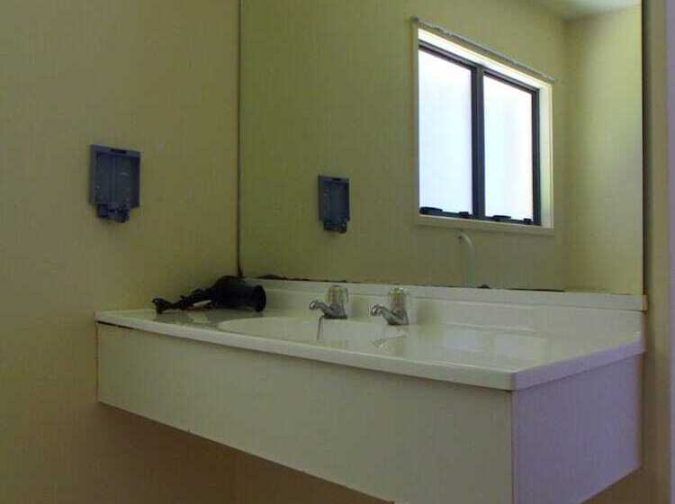 Kapiti Lindale Motel And Conference Centre