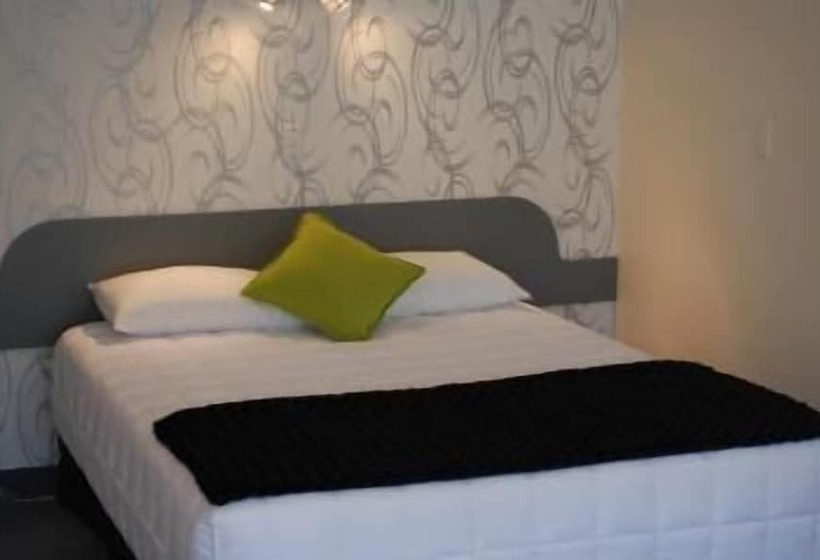 Kapiti Lindale Motel And Conference Centre