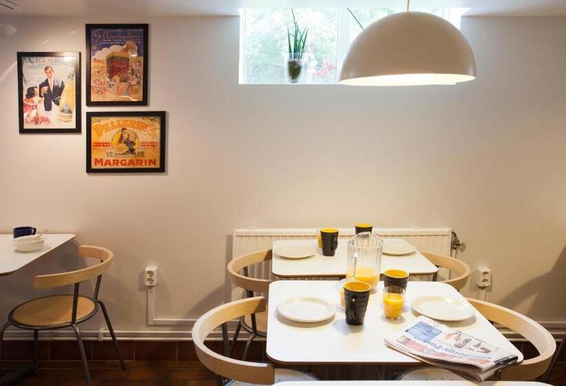 Kvibergs Vandrarhem   Hostel