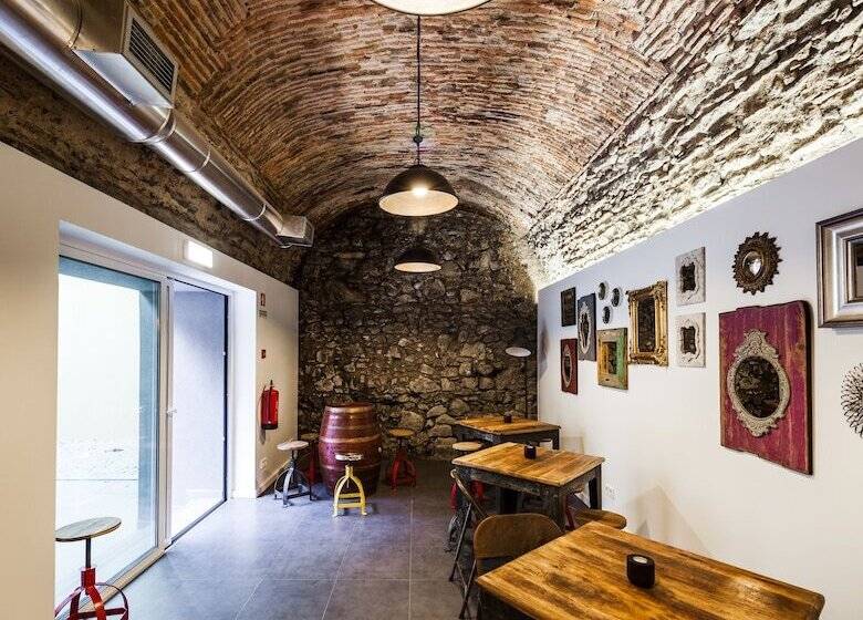 هاستل Moon Hill By Joivy