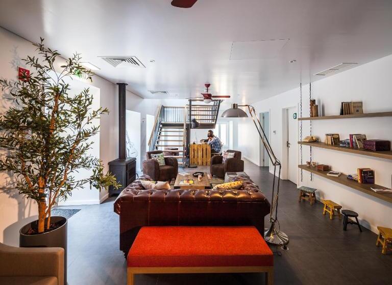 هاستل Moon Hill By Joivy