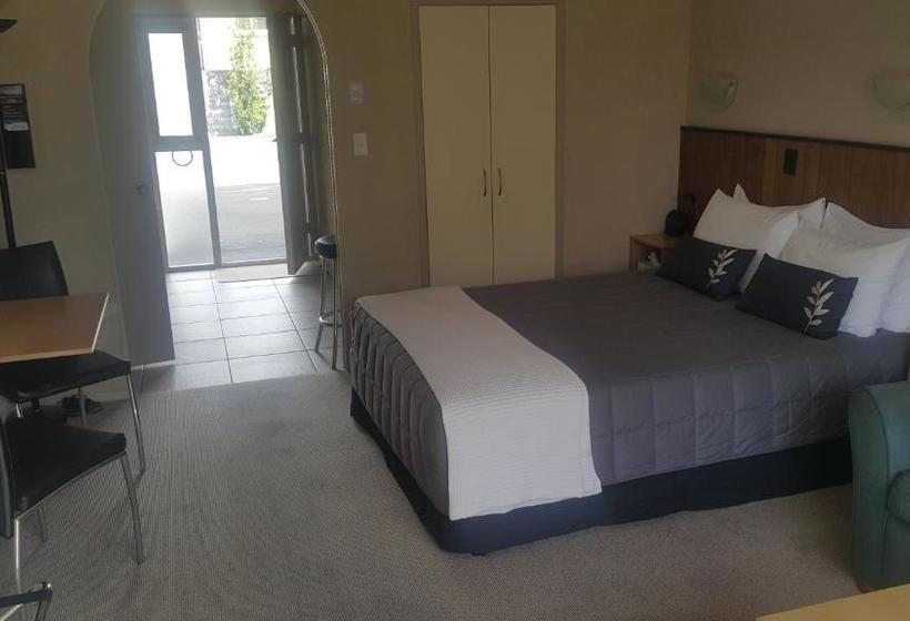 מוטל 299 On Devon West