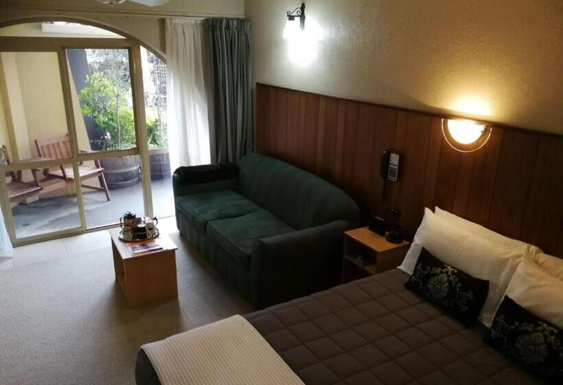 مُتل 299 On Devon West