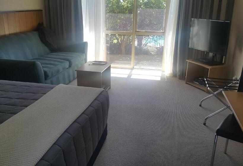 مُتل 299 On Devon West