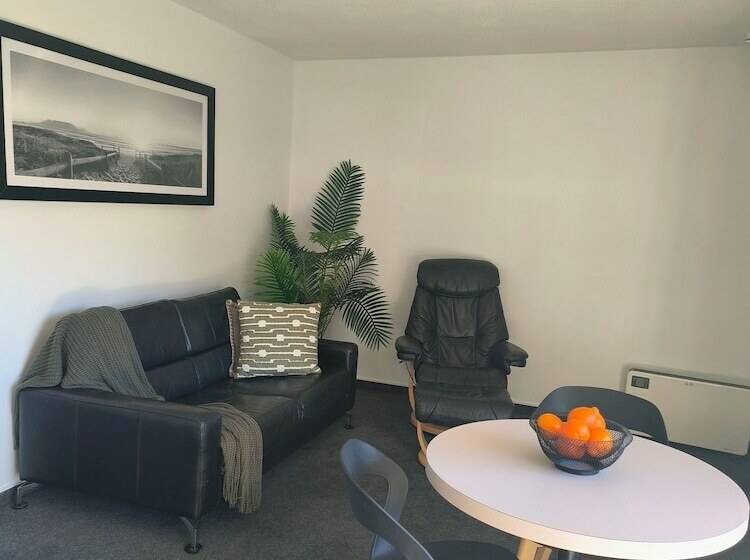 مُتل Apex Motorlodge