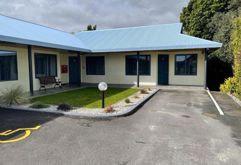 מוטל Bassingers Motor Lodge