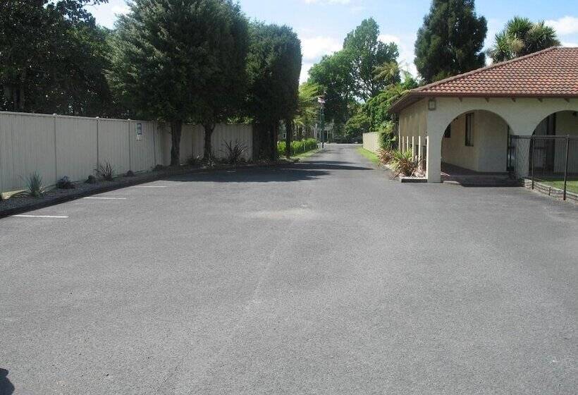 汽车旅馆  Captains Quarters Motor Inn