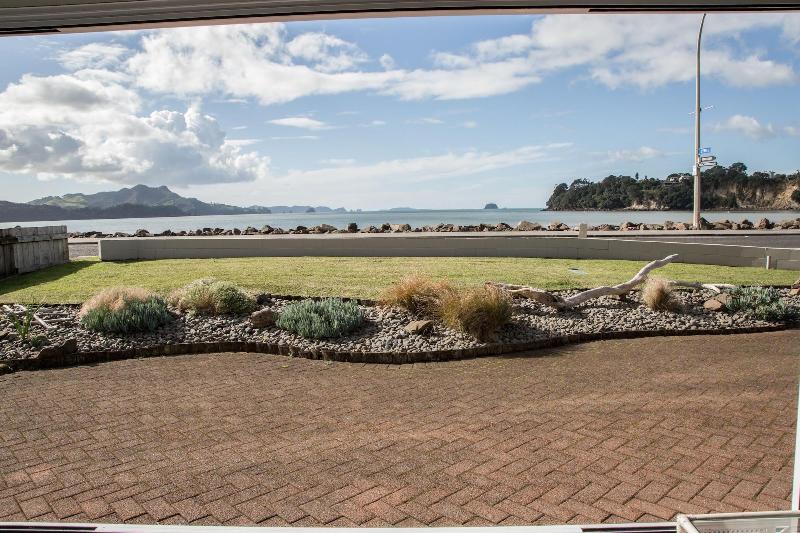 Мотель Waterfront Apartments Whitianga