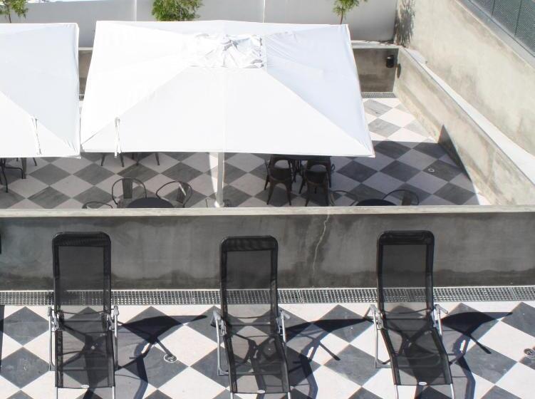 N1 Hostel Apartments And Suites