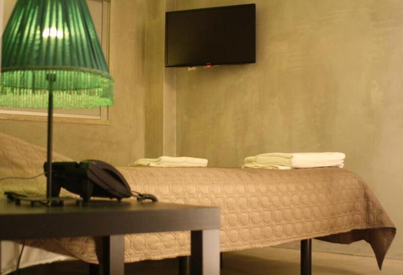 N1 Hostel Apartments And Suites