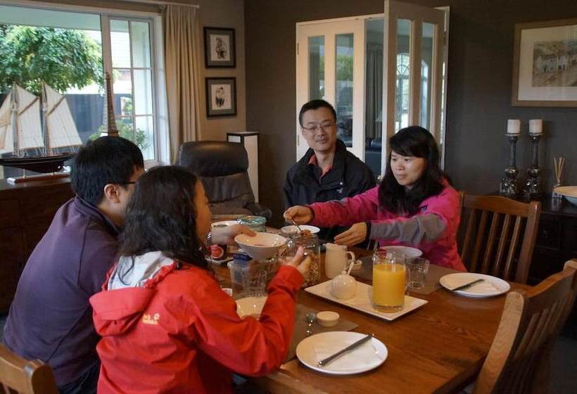 Olive House Bed And Breakfast