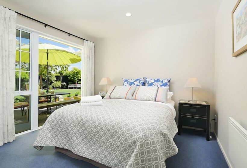 Olive House Bed And Breakfast