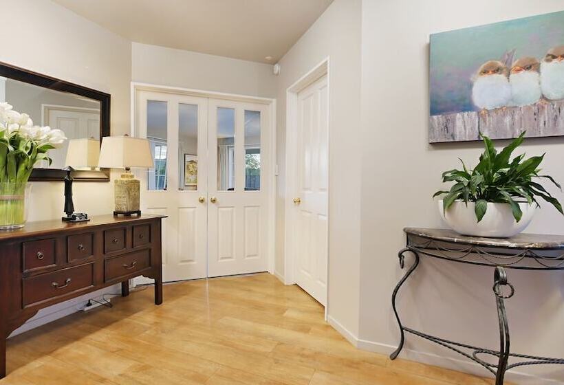 Olive House Bed And Breakfast